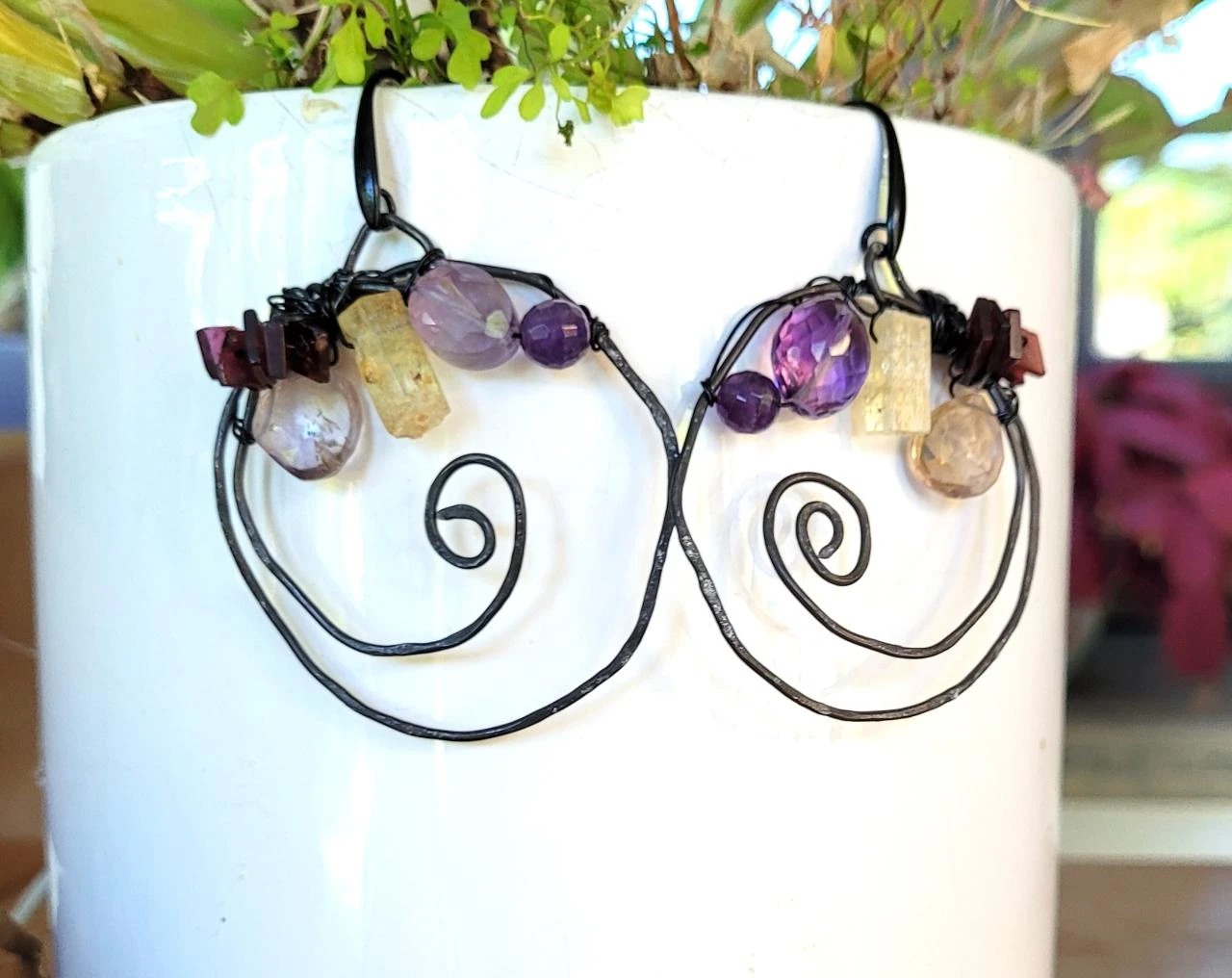 Asymmetric baroque hoop-style earrings with fine stones.. – photo 3